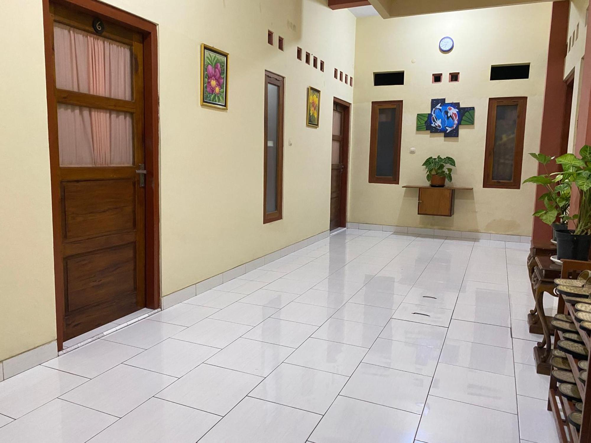 Ada Homestay Magelang Exterior photo
