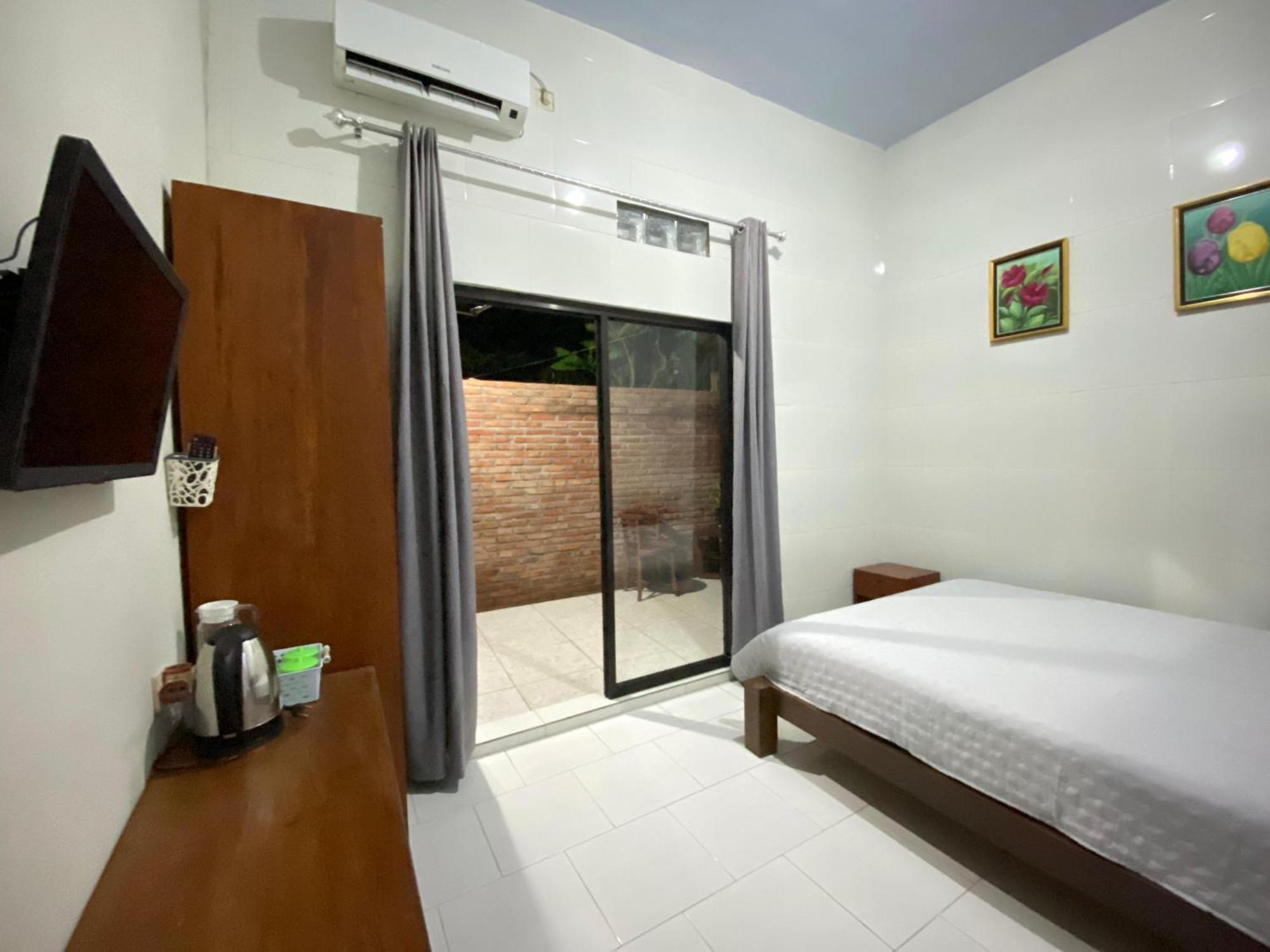 Ada Homestay Magelang Exterior photo